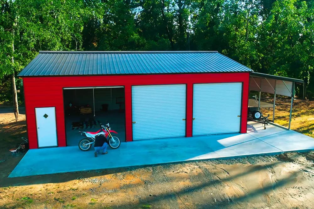 Metal Workshop with Lean-To